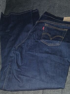 Dark Blue Levis Womens  Jeans with Classic Pocket Stitching